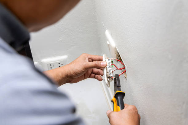 Best Affordable Emergency Electrician  in Mesilla, NM